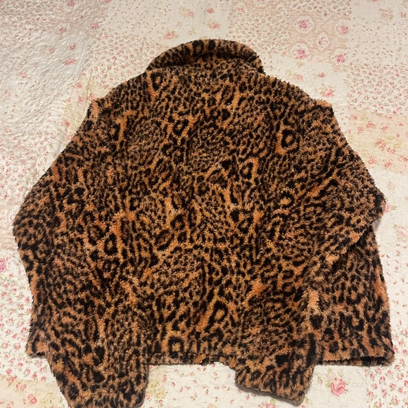 Billabong Leopard Print Faux Fur Jacket - Picture 3 of 3